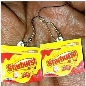 Hand crafted ladies fun realistic 5d dangle earrings starburst